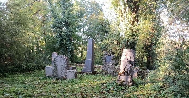 Mentsük meg együtt a cserkészmozgalom elindítója, ifj. Szilassy Aladár síremlékét!